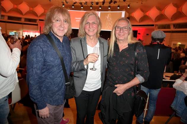 Tobias Künzel von Die Prinzen, Rüdiger Ritchie Barton und Uwe Hassbecker von Silly bei der Verleihung des Fred Jay Preises 2024 im bcc Berlin Congress Center. Berlin, 14.05.2024