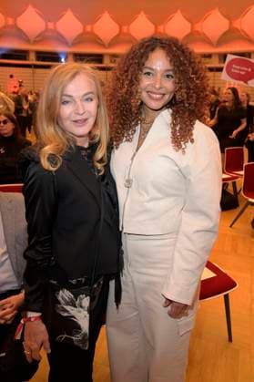 Inga Humpe und Joy Denalane bei der Verleihung des Fred Jay Preises 2024 im bcc Berlin Congress Center. Berlin, 14.05.2024