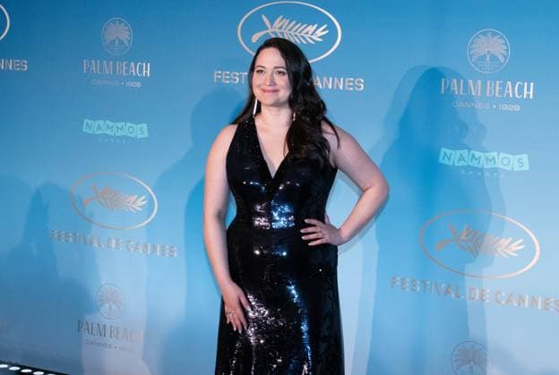 Photocall au diner officiel douverture du 77e Festival de Cannes 77th International Cannes Film Festival Photocall at official Dinner 304917 2024 05 14 Gladstone, Lily  Copyright: xAnthonyxCarrelx xStarfacex STAR_304917_030