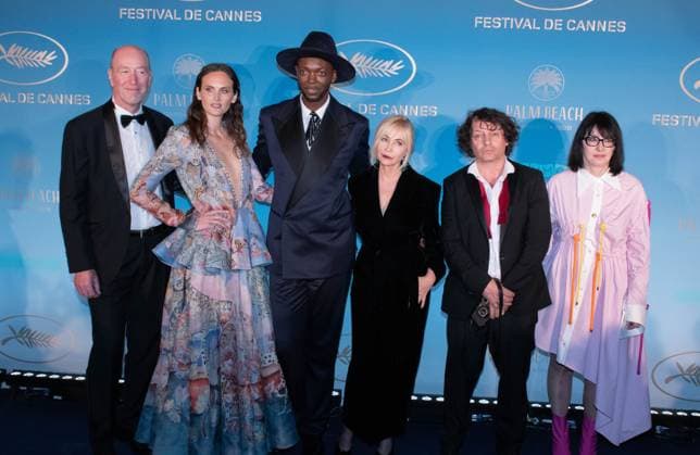 Photocall au diner officiel douverture du 77e Festival de Cannes 77th International Cannes Film Festival Photocall at official Dinner 304917 2024 05 14  Copyright: xAnthonyxCarrelx xStarfacex STAR_304917_060