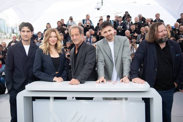 Cannes Le Deuxieme Acte Photocall Manuel Guillot, Raphael Quenard, Vincent Lindon, Lea Seydoux, Quentin Dupieux and Louis Garrel attending the Le Deuxieme Acte Photocall as part of the 77th Cannes International Film Festival in Cannes, France on May 15, 2024. Photo by Aurore Marechal ABACAPRESS.COM Cannes France  Copyright: xMarechalxAurore ABACAx