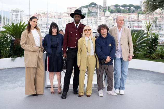 Annual Cannes Film Festival - Camera d Or Photocall - Cannes DN Jury members Zoe Wittock, Nathalie Chifflet, President of the Jury Camera D or Baloji, President of the Jury Camera D or Emmanuelle Beart, Gilles Porte and Pascal Buron attend a photocall for the Camera D Or jury during the 77th Cannes Film Festival at the Palais des Festivals on May 15, 2024 in Cannes, France. Photo by David NIVIERE ABACAPRESS.COM CANNES France  Copyright: xNivierexDavid ABACAPRESS.COMx