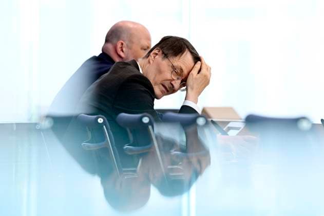 Bilder des Jahres 2024, News 05 Mai News Themen der Woche KW20 News Bilder des Tages Karl Lauterbach bei der Bundespressekonferenz zur Krankenhausreform im Haus der Bundespressekonferenz. Berlin, 15.05.2024 *** Karl Lauterbach at the Federal Press Conference on hospital reform in the House of the Federal Press Conference Berlin, 15 05 2024 Foto:xF.xKernx xFuturexImagex krankenhausreform_4535