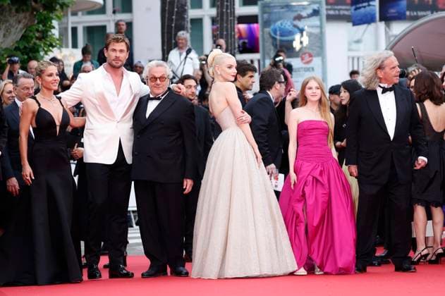 Elsa Pataky, Chris Hemsworth, George Miller, Anya Taylor-Joy, Alyla Browne und Doug Mitchell bei der Premiere des Kinofilms Furiosa: A Mad Max Saga auf dem Festival de Cannes 2024 77. Internationale Filmfestspiele von Cannes im Palais des Festivals. Cannes, 15.05.2024