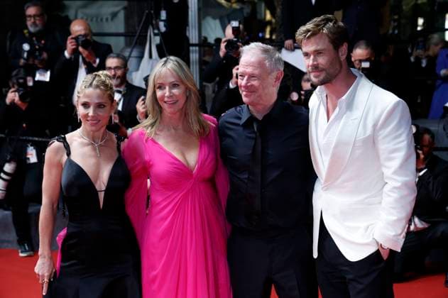 Elsa Pataky, Leonie Hemsworth, Craig Hemsworth und Chris Hemsworth nach der Premiere des Kinofilms Furiosa: A Mad Max Saga auf dem Festival de Cannes 2024 77. Internationale Filmfestspiele von Cannes im Palais des Festivals. Cannes, 15.05.2024