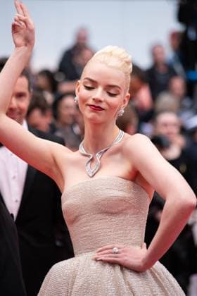 Anya Taylor-Joy, Archivbilder 7eme Festival International du Film de Cannes MontÃ e des marches du film Furiosa A Mad Max Story 77th International Cannes Film Festival Red Carpet for Furiosa A Mad Max Story movie 304969 2024 05 15 Cannes France Taylor Joy, Anya  Copyright: xAnthonyxCarrelx xStarfacex STAR_304969_104