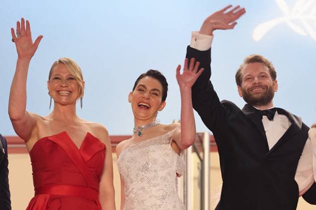 J MontÃ e des marches du film Â The girl with the needle La jeune femme Ã laiguille Â lors du 77eme Festival International du Film de Cannes Trine Dyrholm, Vic Carmen Sonne, Magnus von Horn MontÃ e des marches du film Â The girl with the needle La jeune femme Ã laiguille Â lors du 77eme Festival International du Film de Cannes, au Palais des Festivals Ã Cannes On may 15th 2024 Jacovides Moreau Bestimage Red carpet of the movie Â The girl with the needle Â during the 77th Cannes International Film Festival at the Palais des Festivals in Cannes, France On may 15th 2024 Cannes France  Copyright: xJACOVIDES-MOREAUx xBESTIMAGExJACOVIDES-MOREAUx xBESTIMAGEx