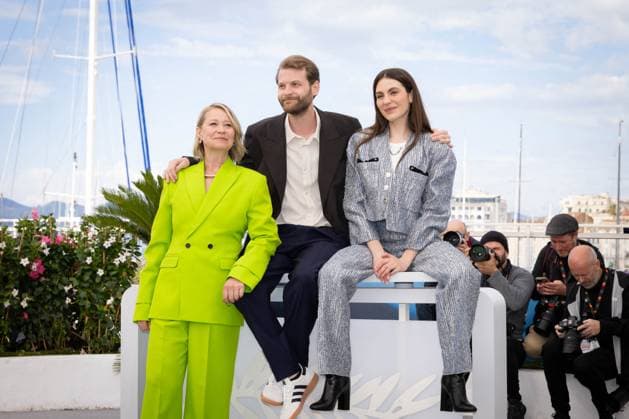 Cannes - Pigen Med Nalen Photocall Trine Dyrholm, Magnus von Horn and Vic Carmen Sonne attend the Pigen Med Nalen (The Girl With The Needle) Photocall at the 77th annual Cannes Film Festival at Palais des Festivals on May 16, 2024 in Cannes, France. Photo by Shootpix ABACAPRESS.COM Cannes France  Copyright: xShootpix ABACAx