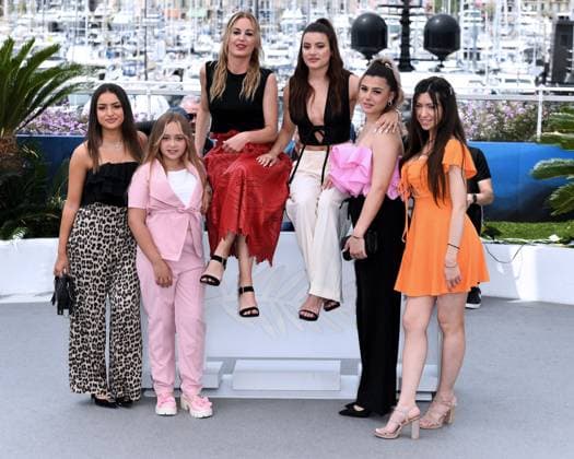 Cannes, 77th Cannes Film Festival 2024 Photocall film Diamant Brut (Wild Diamond) In the photo: AndrÃ a Bescond, LÃ a Gorla, Ashley Romano, Agathe Riedinger, Malou Khebizi, Kilia Fernane  Copyright: xAlbertoxTerenghix xipa-agency.nex xPoolxPhotoxEventsx03x IPA_Agency_IPA46133468
