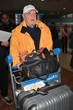 Cannes 2024 Celebs At Nice Airport Paul Schrader arriving at Nice airport ahead of the 77th Cannes Film Festival in Nice, France on May 16, 2024. Photo by Julien Reynaud APS-Medias ABACAPRESS.COM Nice France  Copyright: xReynaudxJulien APS-Medias ABACAx