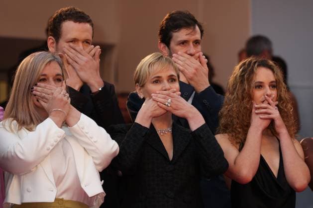 77th Cannes Film Festival Red carpet of the film Furiosa a Mad Max saga Judith Godreche, her son Noe Boon and her daughter Tess demonstrating against sexual violence 305010 2024 05 15 Cannes France  Copyright: xIsabellexVautierx xStarfacex STAR_305010_042