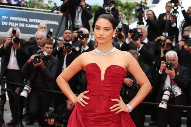 77th Cannes Film Festival Red carpet of the opening ceremony and of the film Le deuxieme acte Shanina Shayk 305011 2024 05 14 Cannes France  Copyright: xIsabellexVautierx xStarfacex STAR_305011_008
