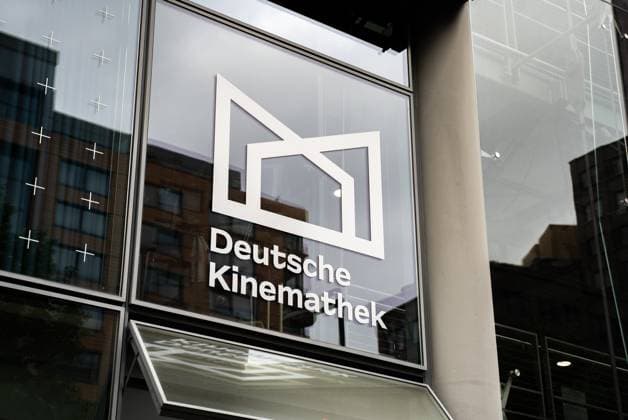 Berlin-Mitte Themenbild - Museum Deutsche Kinemathek am Sony Center in Berlin, 12.05.2024 Themenbild - Museum Deutsche Kinemathek am Sony Center in Berlin, 12.05.2024 Logo vom Museum Deutsche Kinemathek Museum fuer Film und Fernsehen im Sony Center am Potsdamer Platz, Berlin. Copyright: xEibner-Pressefoto JonasxLohrmannx EP_JLN