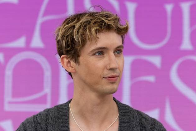 Magnum Beach press conference during the 77th Cannes International Film Festival Troye Sivan Magnum Beach press conference during the 77th Cannes International Film Festival on May 16, 2024 Cannes France Jeremy Melloul Magnum Cannes via Bestimage Magnum Beach press conference during the 77th Cannes International Film Festival on May 16, 2024 Cannes France  Copyright: xJeremyxMelloulx xBestimagexJeremyxMelloulx xBestimagex
