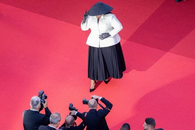 Internationale Filmfestspiele von Cannes, Sängerin Yseult auf dem Roten Teppich Cannes Megalopolis Screening DB Yseult attending the Megalopolis Red Carpet screening at the 77th annual Cannes Film Festival at Palais des Festivals on May 16, 2024 in Cannes, France. Photo by David Boyer ABACAPRESS.COM Cannes France  Copyright: xBoyerxDavid ABACAx