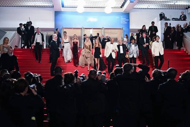 77e Festival International du Film de Cannes Marches du film Megalopolis 77th International Cannes Film Festival Festival de Cannes 2024 77e Ã dition descente Megaloplis Jon Voight, Shia Lebeouf, Chloe Fineman, Grace VanderWaal, Romy Croquet Mars, Laurence Fishburne, Francis Ford Coppola, Giancarlo Esposito, D B Sweeney and Talia Shire and Adam Driver 305042 2024 05 16 France  Copyright: xLionelxGuericolas MPPx STAR_305042_233