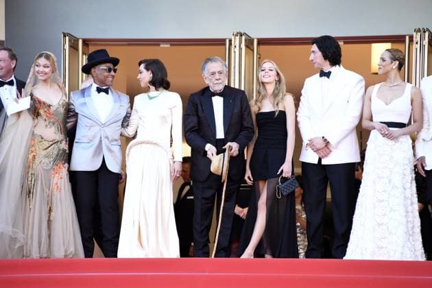 Grace VanderWaal, Giancarlo Esposito, Aubrey Plaza, Francis Ford Coppola, Romy Croquet, Adam Driver und Kathryn Hunter bei der MEGALOPOLIS Premiere bei den 77 th Filnfestspielen in Cannes 16.05.2024