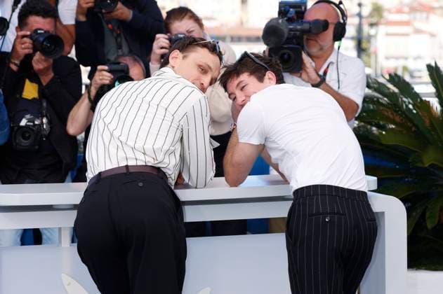 Franz Rogowski und Barry Keoghan beim Photocall zum Kinofilm Bird auf dem Festival de Cannes 2024 77. Internationale Filmfestspiele von Cannes am Palais des Festivals. Cannes, 17.05.2024