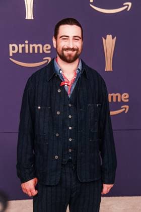 May 16, 2024, Frisco, Tx, USA: Noah Kahan attends the 59th Academy of Country Music Awards at Omni Frisco Hotel at The Star on May 16, 2024 in Frisco, Texas. Frisco USA - ZUMAs181 20240516_zea_s181_355 Copyright: xOzziexBx