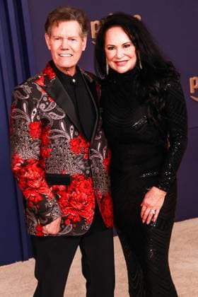 May 16, 2024, Frisco, Tx, USA: Randy Travis and Mary Davis attends the 59th Academy of Country Music Awards at Omni Frisco Hotel at The Star on May 16, 2024 in Frisco, Texas. Frisco USA - ZUMAs181 20240516_zea_s181_266 Copyright: xOzziexBx