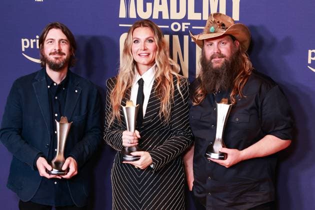 May 16, 2024, Frisco, Tx, USA: Dave Cobb, Morgane Stapleton, and Chris Stapleton, winners of the Album of the Year award for â€oeHigher, pose in the press room during the 59th Academy of Country Music Awards at The Ford Center at The Star on May 16, 2024 in Frisco, Texas. Frisco USA - ZUMAs181 20240516_zea_s181_434 Copyright: xOzziexBx
