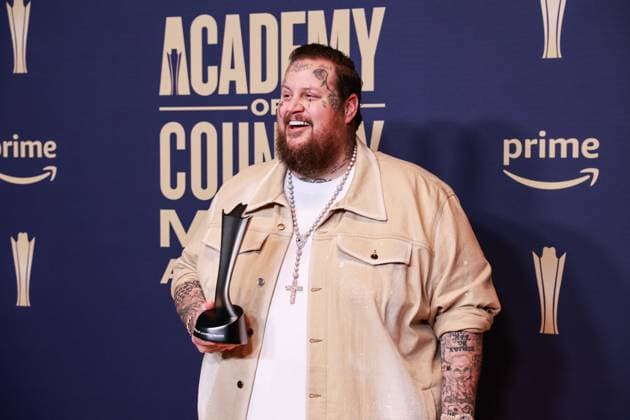 May 16, 2024, Frisco, Tx, USA: Jelly Roll, winner of the Music Event of the Year award for Save Me, poses in the press room during the 59th Academy of Country Music Awards at The Ford Center at The Star on May 16, 2024 in Frisco, Texas. Frisco USA - ZUMAs181 20240516_zea_s181_440 Copyright: xOzziexBx