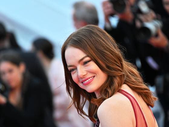 Cannes, France: Cannes, 77th Cannes Film Festival 2024, Fourth Evening - red carpet of the film Kinds of Kindness - In the photo: Emma Stone Cannes France  - ZUMAp169 20240517_zea_p169_913 Copyright: xManuelexMangiarottix
