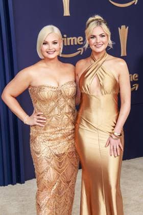 May 16, 2024, Frisco, Tx, USA: Tigirlily Gold - Kendra Slaubaugh, Krista Slaubaugh attends the 59th Academy of Country Music Awards at Omni Frisco Hotel at The Star on May 16, 2024 in Frisco, Texas. Frisco USA - ZUMAs181 20240516_zea_s181_162 Copyright: xOzziexBx
