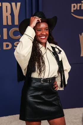 May 16, 2024, Frisco, Tx, USA: Queen Noveen attends the 59th Academy of Country Music Awards at Omni Frisco Hotel at The Star on May 16, 2024 in Frisco, Texas. Frisco USA - ZUMAs181 20240516_zea_s181_240 Copyright: xOzziexBx