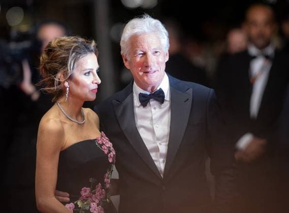 Cannes - Oh Canada Red Carpet Alejandra Silva and Richard Gere attend the Oh, Canada Red Carpet at the 77th annual Cannes Film Festival at Palais des Festivals on May 17, 2024 in Cannes, France. Photo by Shootpix ABACAPRESS.COM Cannes France  Copyright: xShootpix ABACAx