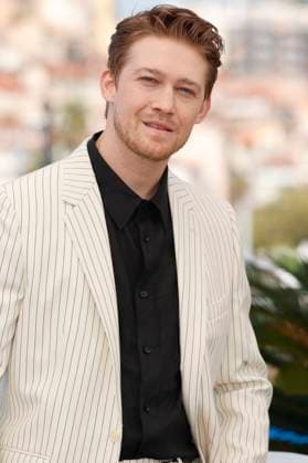 Joe Alwyn beim Photocall zum Kinofilm Kinds of Kindness auf dem Festival de Cannes 2024 77. Internationale Filmfestspiele von Cannes am Palais des Festivals. Cannes, 18.05.2024