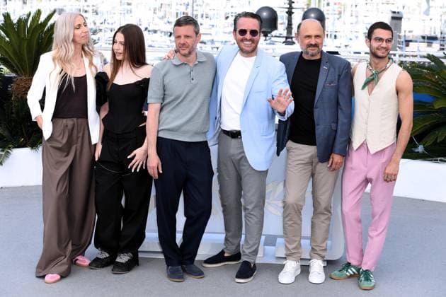 Cannes, France: Cannes, 77th Cannes Film Festival 2024 Photocall film Trei Kilometers Pana La Capatul Lumii (Three Kilometers To The End Of The World) In the photo: Miruna Berescu, Ingrid Micu-Berescu, Bogdan Dumitrache, Emanuel Parvu, Valeriu Andriuta, Ciprian Chiujdea Cannes France  - ZUMAp169 20240518_zea_p169_628 Copyright: xAlbertoxTerenghix