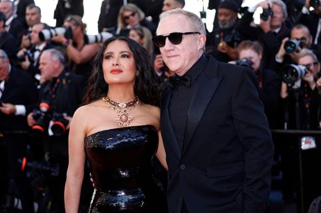 Salma Hayek mit Ehemann Francois-Henri Pinault bei der Premiere des Kinofilms Emilia Perez auf dem Festival de Cannes 2024 77. Internationale Filmfestspiele von Cannes im Palais des Festivals. Cannes, 18.05.2024