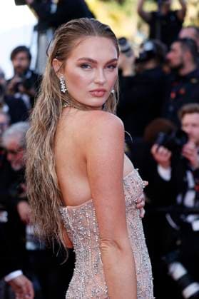 Romee Strijd bei der Premiere des Kinofilms Emilia Perez auf dem Festival de Cannes 2024 77. Internationale Filmfestspiele von Cannes im Palais des Festivals. Cannes, 18.05.2024