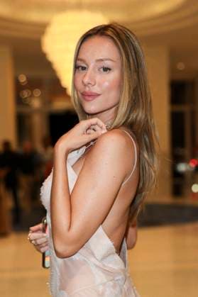 Cannes - Ester Exposito At Hotel Martinez Ester Exposito is spotted at Martinez Hotel during 77th Cannes Film Festival, in Cannes, France, on May 18, 2024. Photo by Marco Piovanotto ABACAPRESS.COM Cannes France  Copyright: xPiovanottoxMarco ABACAx