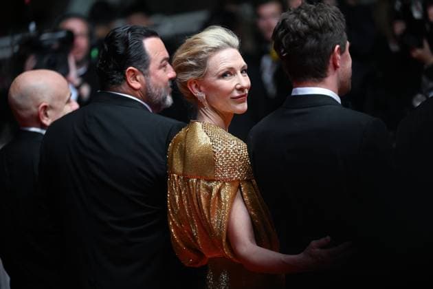 77eme Festival International du Film de Cannes Montee des marches du film Rumors 77th International Cannes Film Festival Festival de Cannes 2024 77e Ã dition montee Rumours Denis MÃ nochet, Cate Blanchett 305158 2024 05 18  Copyright: xLionelxGuericolas MPPx STAR_305158_062