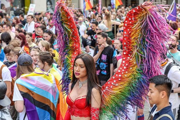 News Themen der Woche KW20 18.05.2024 Hannover, GER 12.000 Teilnehmende beim Christopher Street Day (CSD) 2024 am Samstag bei Demonstration unterwegs CSD 2024, Hannover Opernplatz, Kröpke, Georgsstra Niedersachsen Germany *** 12,000 participants at the Christopher Street Day CSD 2024 demonstration on Saturday CSD 2024, Hanover Opernplatz, Kröpke, Georgsstra Niedersachsen Germany