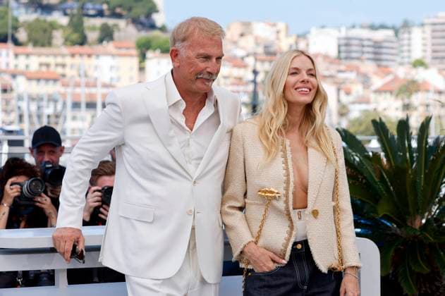 Kevin Costner und Sienna Miller beim Photocall zum Kinofilm Horizon: An American Saga auf dem Festival de Cannes 2024 77. Internationale Filmfestspiele von Cannes am Palais des Festivals. Cannes, 19.05.2024