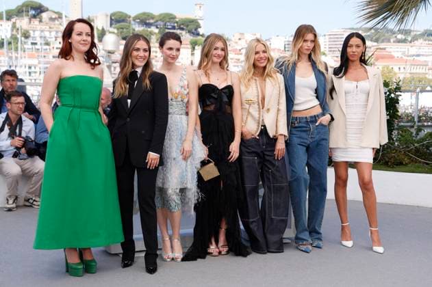 Jena Malone, Isabelle Fuhrman, Ella Hunt, Georgia MacPhail, Sienna Miller, Abbey Lee Kershaw und WasÃ Chief beim Photocall zum Kinofilm Horizon: An American Saga auf dem Festival de Cannes 2024 77. Internationale Filmfestspiele von Cannes am Palais des Festivals. Cannes, 19.05.2024
