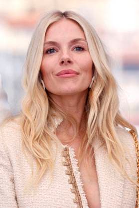 Sienna Miller beim Photocall zum Kinofilm Horizon: An American Saga auf dem Festival de Cannes 2024 77. Internationale Filmfestspiele von Cannes am Palais des Festivals. Cannes, 19.05.2024