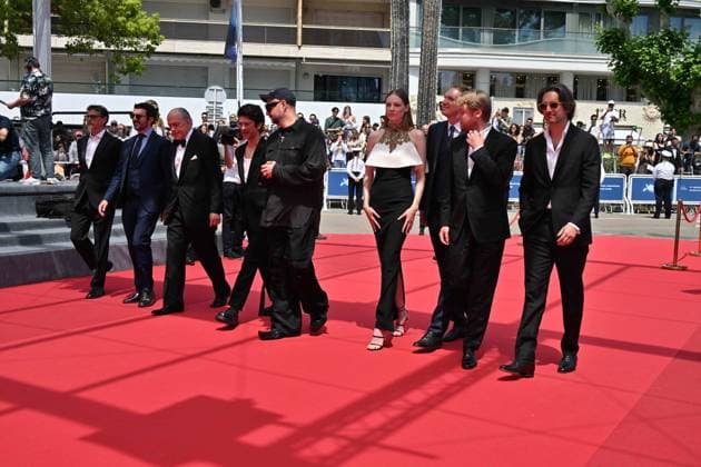 Cannes, France: Cannes, 77th Cannes Film Festival 2024, Red Carpet Limonov - The Ballad In the photo: Mario Gianani, Lorenzo Gangarossa, Tomas Arana, Ben Whishaw, Kirill Serebrennikov, Victoria Miroshnichenko, Andrey Burkovskiy, Ilya Stewart, Dimitri Rassam Cannes France - ZUMAp169 20240519_zea_p169_872 Copyright: xManuelexMangiarottix