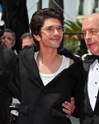 Cannes, France: Cannes, 77th Cannes Film Festival 2024, Red Carpet Limonov - The Ballad In the photo: Ben Whishaw Cannes France  - ZUMAp169 20240519_zea_p169_874 Copyright: xManuelexMangiarottix