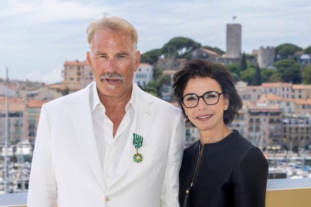 Entertainment Themen der Woche KW20 Entertainment Bilder des Tages Rachida Dati decorates Kevin Costner with the Ordre des Arts et des Lettres medal at the 77th Cannes International Film Festival Kevin Costner and Rachida Dati Kevin Costner receives the Ordre des Arts et des Lettres medal from the Minister of Culture, Rachida Dati at the Salon des Ambassadeurs during the 77th Cannes Film Festival at the Palais des Festivals on May 19, 2024 Olivier Borde Bestimage Kevin Costner receives the Ordre des Arts et des Lettres medal from Minister of Culture Rachida Dati at the Salon des Ambassadeurs during the 77th Cannes Film Festival at the Palais des Festivals on May 19, 2024 Cannes France  Copyright: xOLIVIERxBORDEx xBESTIMAGExOLIVIERxBORDEx xBESTIMAGEx