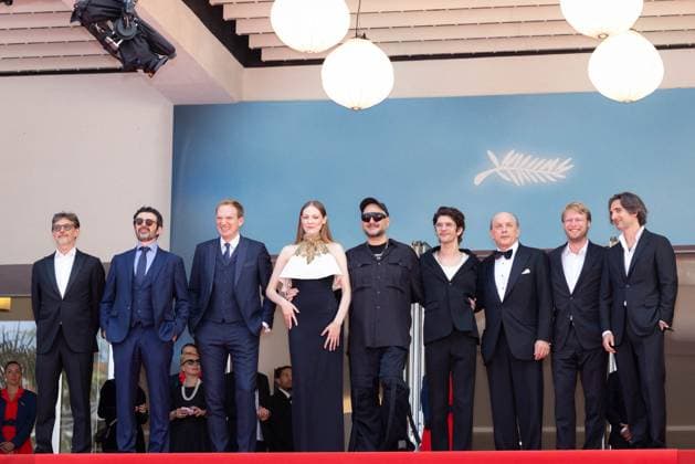 Cannes - Limonov - The Ballad Screening Mario Gianani, Lorenzo Gangarossa, Andrey Burkovskiy, Victoria Miroshnichenko, Kirill Serebrennikov, Ben Whishaw, Tomas Arana, Ilya Stewart and Dimitri Rassam attend the Limonov - The Ballad Red Carpet at the 77th annual Cannes Film Festival at Palais des Festivals on May 19, 2024 in Cannes, France. Photo by Shootpix ABACAPRESS.COM Cannes France  Copyright: xShootpix ABACAx