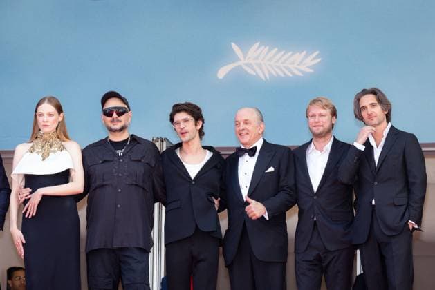 Cannes - Limonov - The Ballad Screening Mario Gianani, Lorenzo Gangarossa, Andrey Burkovskiy, Victoria Miroshnichenko, Kirill Serebrennikov, Ben Whishaw, Tomas Arana, Ilya Stewart and Dimitri Rassam attend the Limonov - The Ballad Red Carpet at the 77th annual Cannes Film Festival at Palais des Festivals on May 19, 2024 in Cannes, France. Photo by Shootpix ABACAPRESS.COM Cannes France  Copyright: xShootpix ABACAx