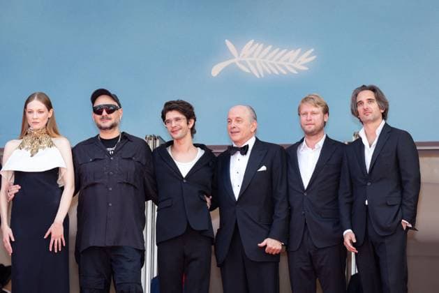 Cannes - Limonov - The Ballad Screening Mario Gianani, Lorenzo Gangarossa, Andrey Burkovskiy, Victoria Miroshnichenko, Kirill Serebrennikov, Ben Whishaw, Tomas Arana, Ilya Stewart and Dimitri Rassam attend the Limonov - The Ballad Red Carpet at the 77th annual Cannes Film Festival at Palais des Festivals on May 19, 2024 in Cannes, France. Photo by Shootpix ABACAPRESS.COM Cannes France  Copyright: xShootpix ABACAx