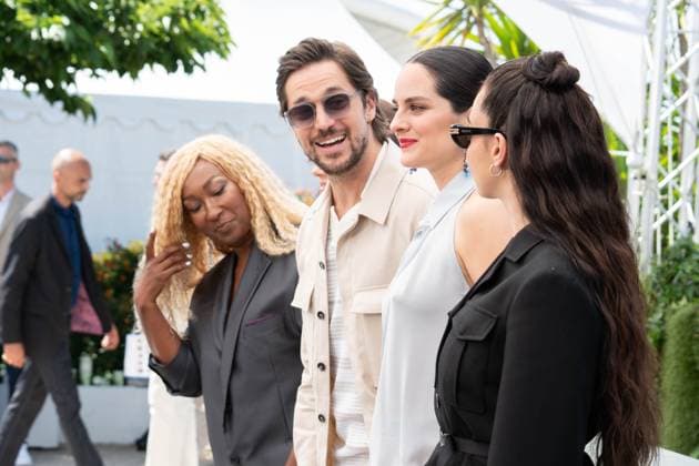 77eme Festival International du Film de Cannes Photocall du Film Les femmes au Balcon 77th International Cannes Film Festival Photocall with cast of Les femmes au Balcon movie Nadege Beausson Diagne, Sandra Codreanu, Lucas Bravo, NoÃ mie Merlant and Souheila Yacoub 305181 2024 05 19 Cannes France  Copyright: xAnthonyxCarrelx xStarfacex STAR_305181_034