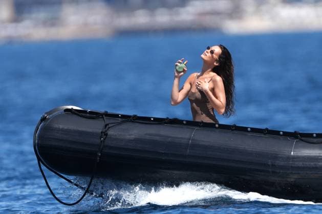 Bella Hadid at Eden Roc Hotel And Aboard Boat - Antibes Bella Hadid enjoys boat ride near Eden Roc Hotel during the 77th annual Cannes film festival in Antibes, France on May 19, 2024. Photo by ABACAPRESS.COM Cannes France  Copyright: xABACAx