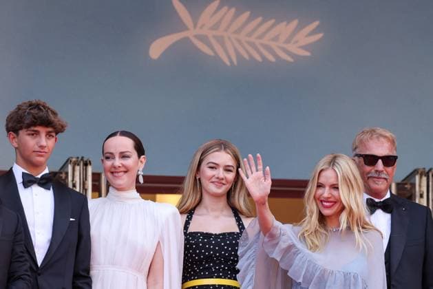 Cannes - Horizon: An American Saga Screening Alejandro Edda, Hayes Costner, Jena Malone, Georgia MacPhail, Sienna Miller, Kevin Costner, Ella Hunt, Wasà Chief, Abbey Lee Kershaw, Isabelle Fuhrman and Luke Wilson attend the Horizon: An American Saga Red Carpet at the 77th annual Cannes Film Festival at Palais des Festivals on May 19, 2024 in Cannes, France. Photo by Shootpix ABACAPRESS.COM Cannes France Copyright: xShootpix ABACAx