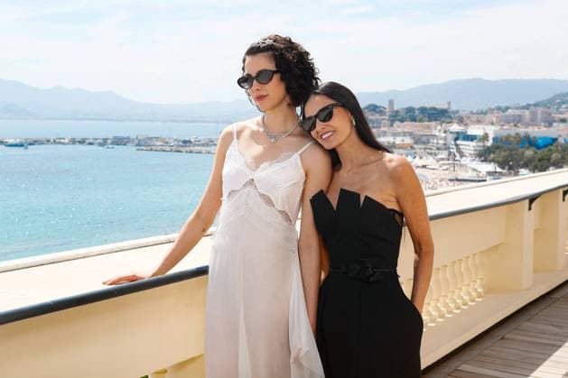 Photocall of The Substitute at Hotel Carlton in Cannes, France, May 19, 2024 Margaret Qualley, Demi Moore Photocall of The Substitute at Hotel Carlton in Cannes, France, May 19, 2024 Christophe Clovis Bestimage Photocall of The Substitute at Hotel Carlton at the 77th Cannes International Film Festival on 19 May 2024 France  Copyright: xChristophexClovisx xBestimagexChristophexClovisx xBestimagex